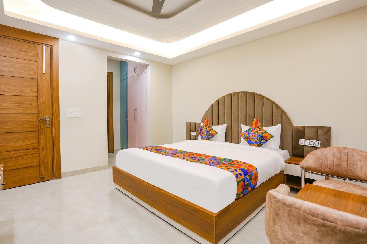 Fabhotel Raahi Retreat Gurgaon Bagian luar foto